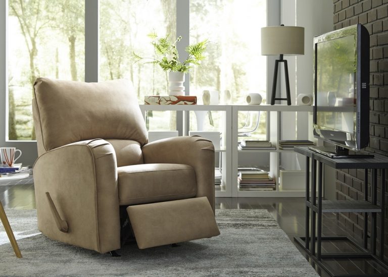 3 Reasons to Have a Recliner on Game Day